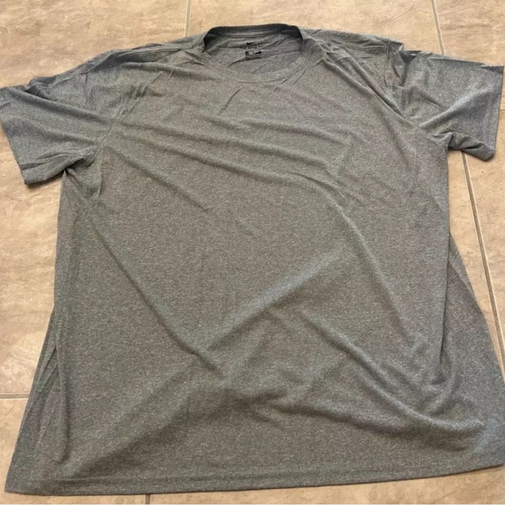 Nike Dri-Fit Short Sleeve Plain T-Shirt Men’s Adult Gray Grey NEW w/ Tag